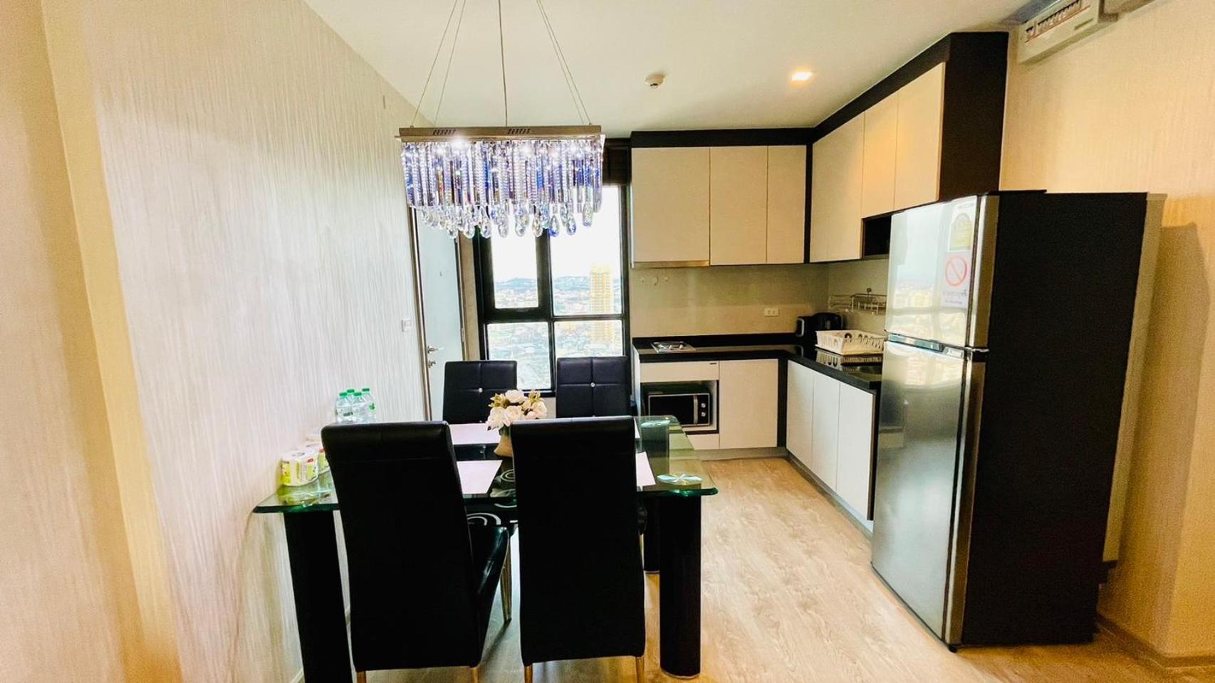 The Base Central Pattaya 2 Bed 2 Bath By Numam Exterior foto